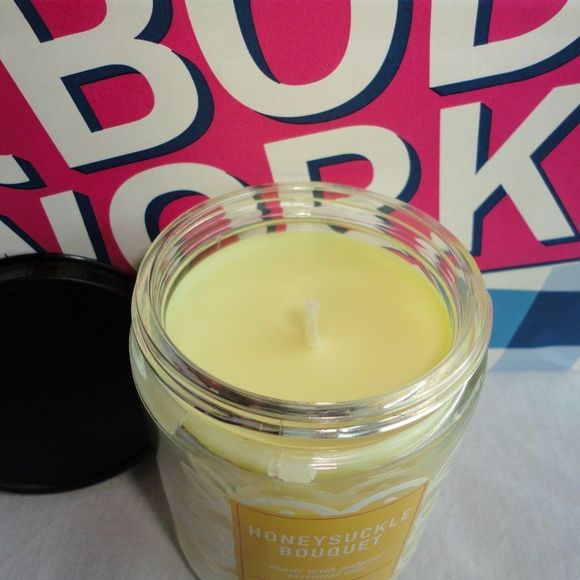 Bath and Body Works - Honeysuckle Bouquet Single - Picture 3 of 3